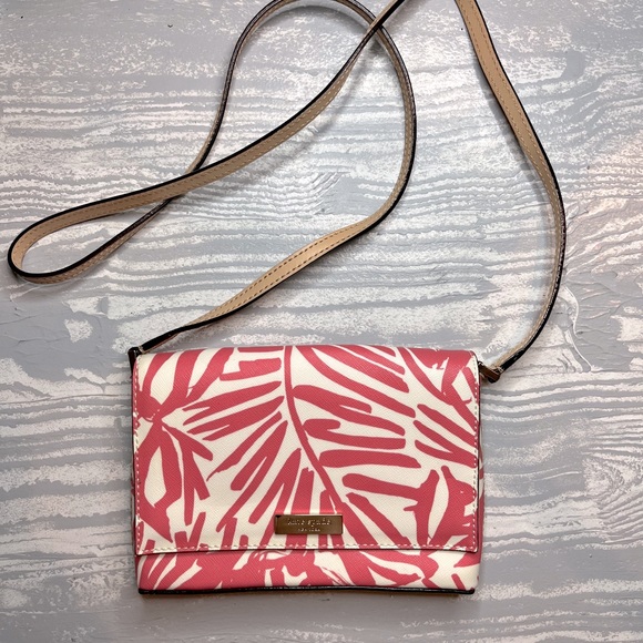 kate spade Handbags - Kate spade crossbody purse